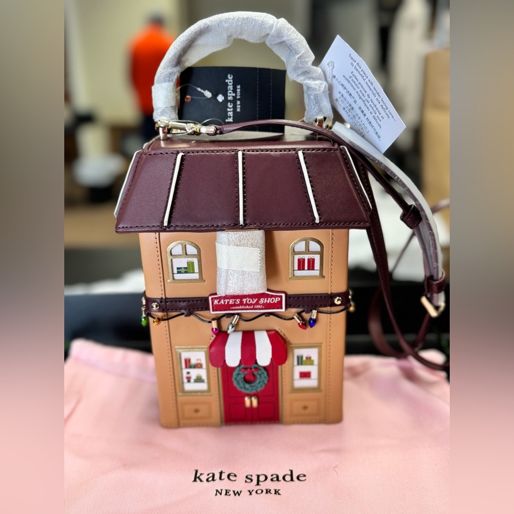 NWT - Kate Spade - Oh What Fun Gingerbread House Crossbody Bag with Duster